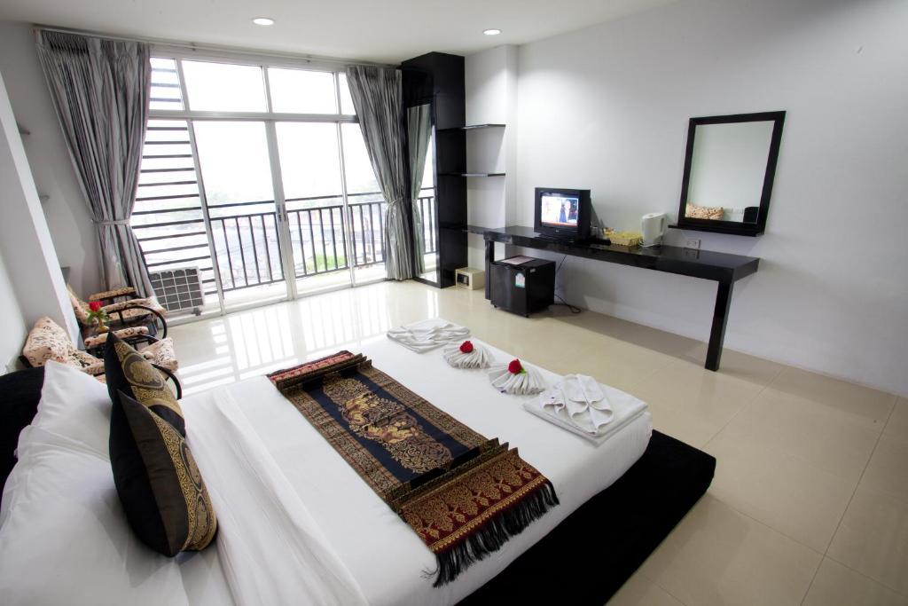 Lars-Lita Residence Patong Pokoj fotografie